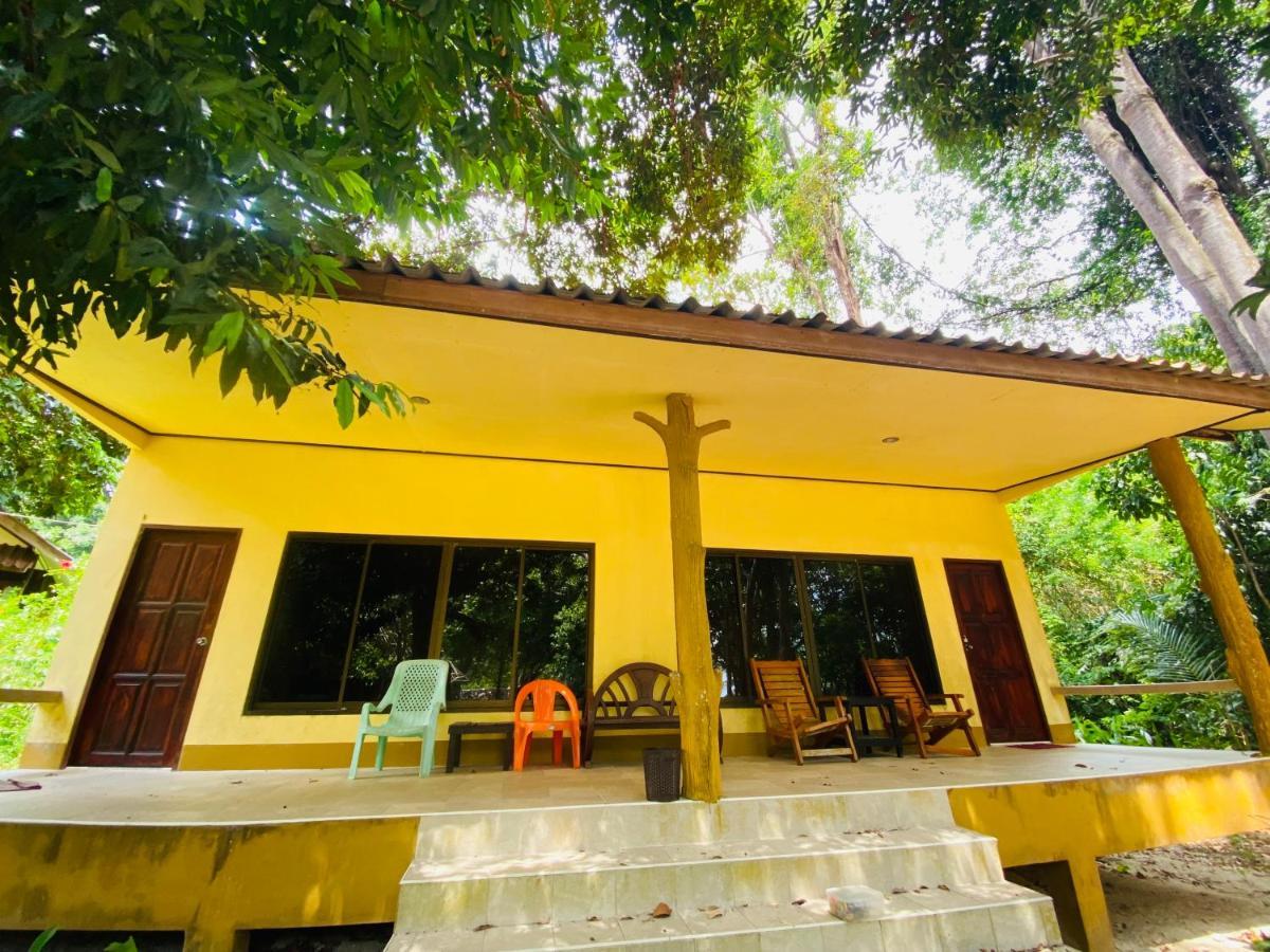 Banana Resort Koh Phayam Exterior photo